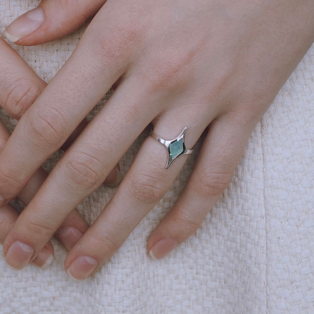 Кольцо Mar с зеленым опалом