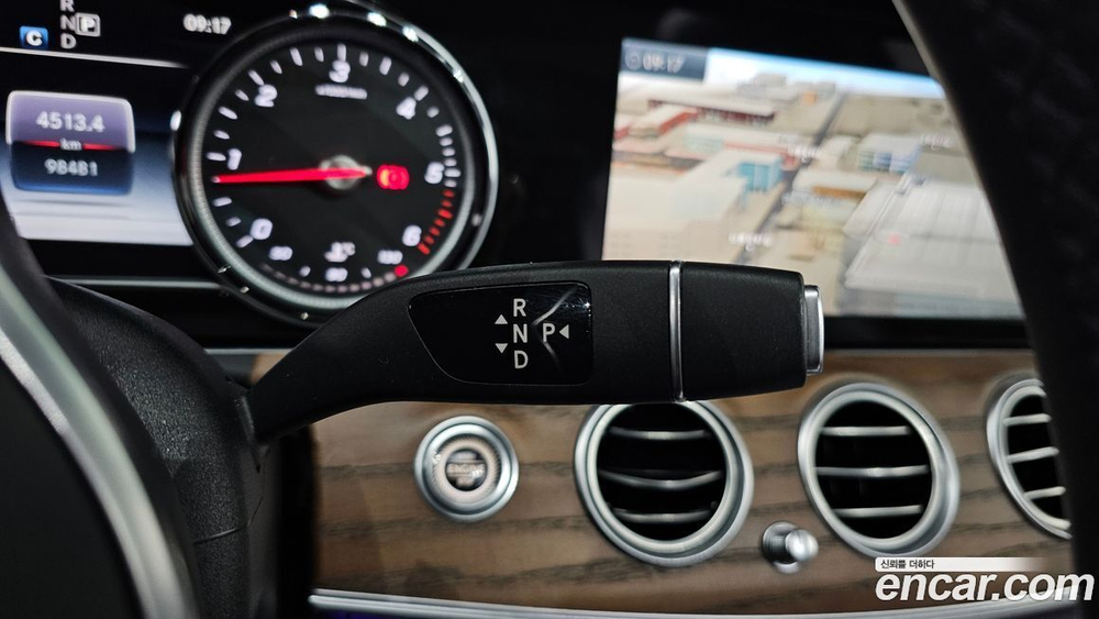 Mercedes-Benz E-Class W213 E220d 4MATIC Exclusive (11.2019)