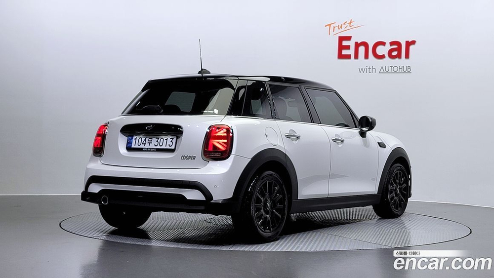 Mini Cooper 5 даерей Classic (08.2023)