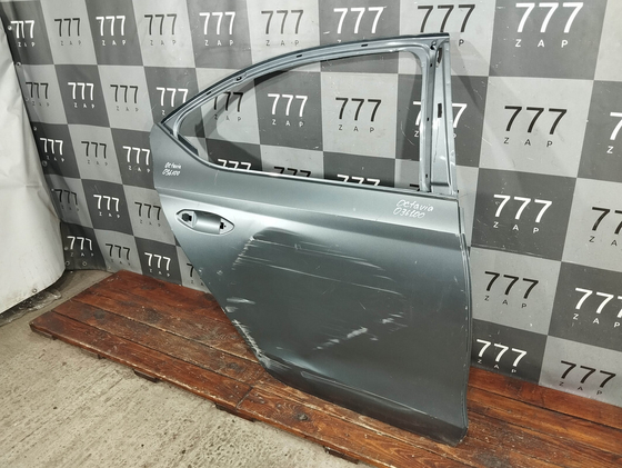 Дверь задняя правая Skoda Octavia 4 (A8) 19-нв Б/У Оригинал 5E6833052A