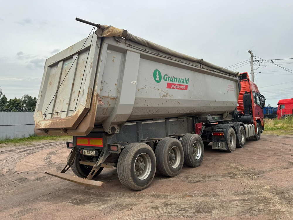 Shacman (Shaanxi) SX* 6x4 Седельный тягач SX42584V324 (Дизельный, 11,6 л, 423 л.с., МТ)