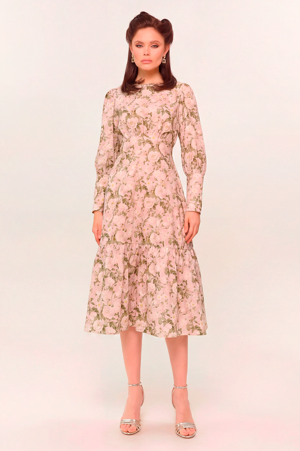 Платье с широкими манжетами