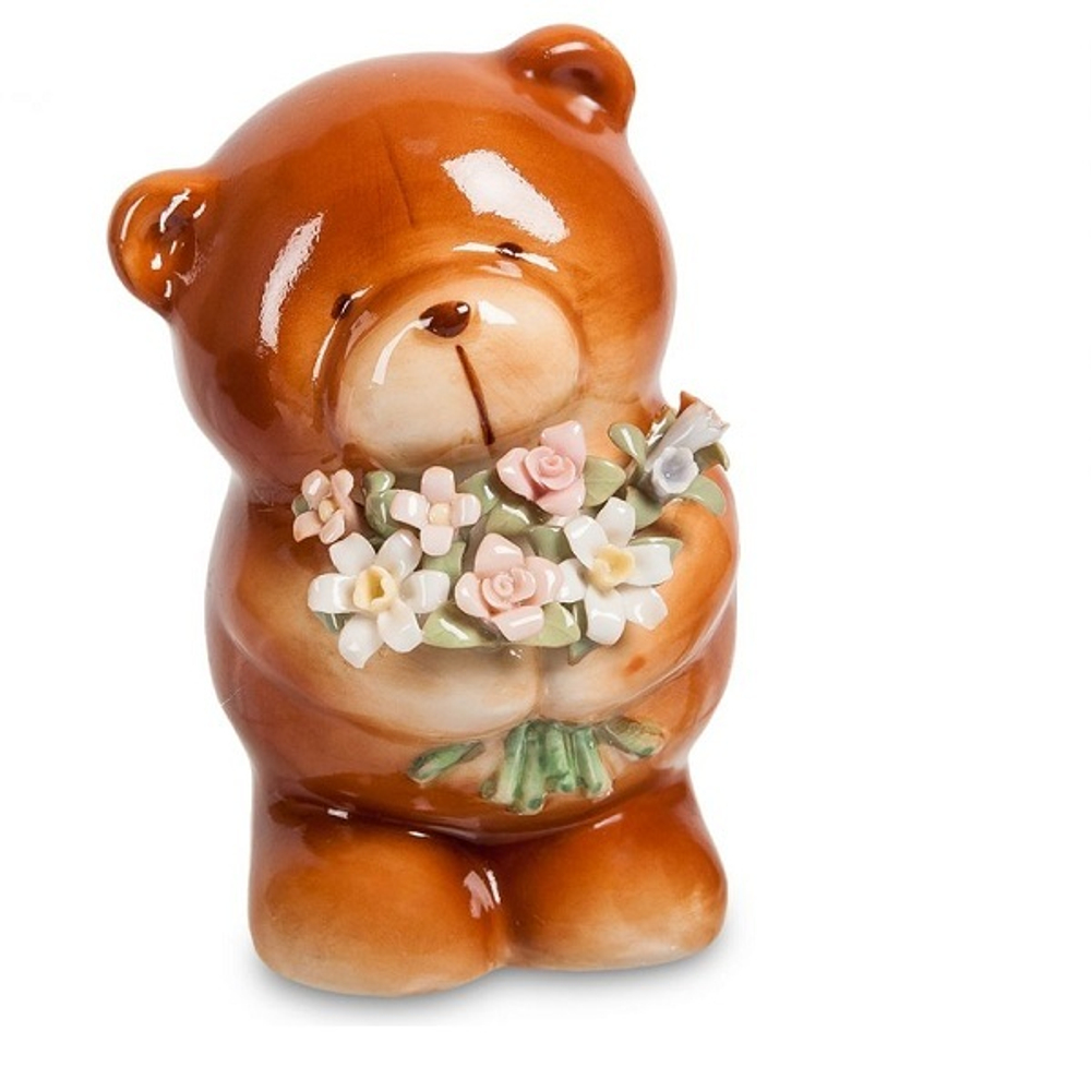 Мишка с букетом