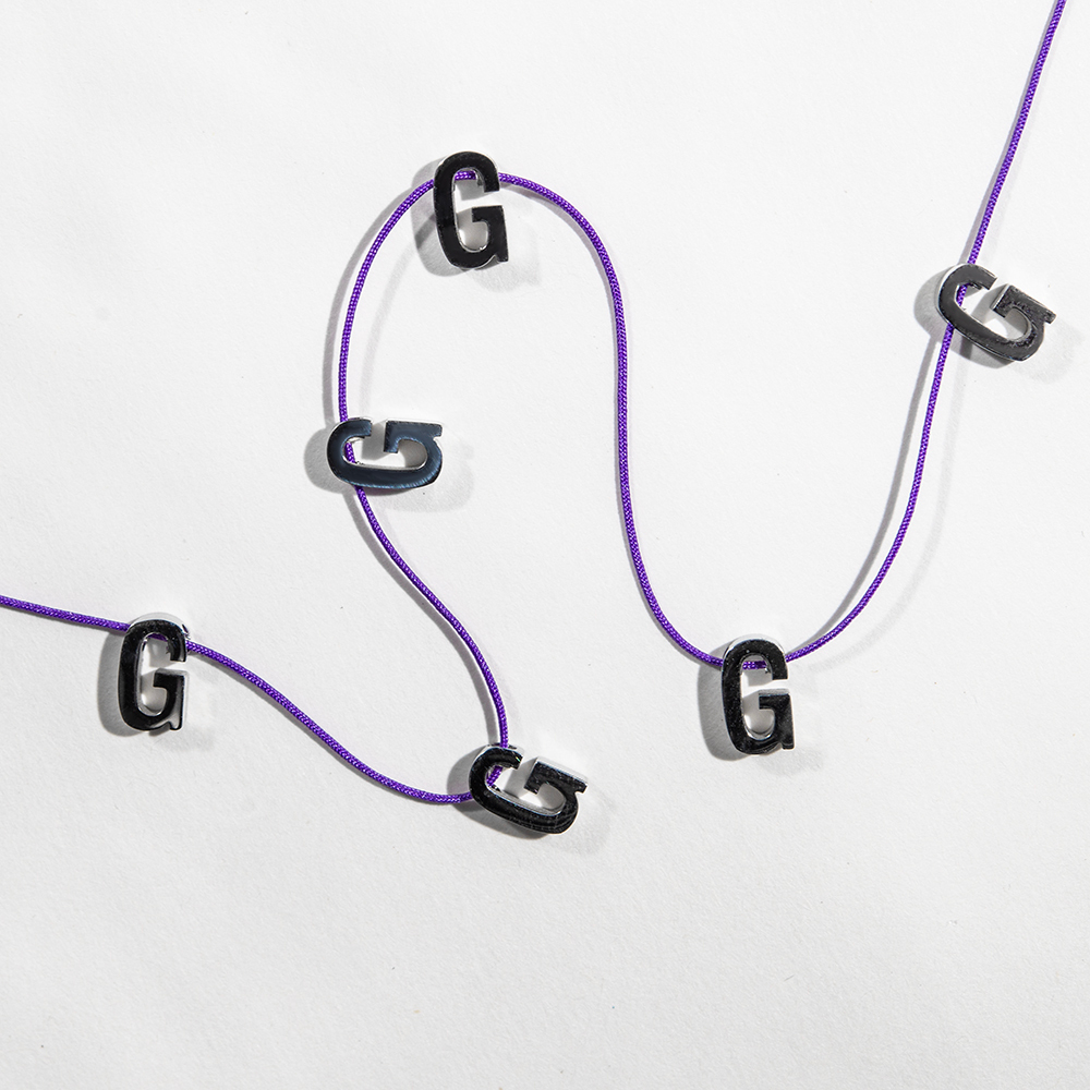 Подвеска в форме буквы "G", 8,5мм, сталь без покрытия