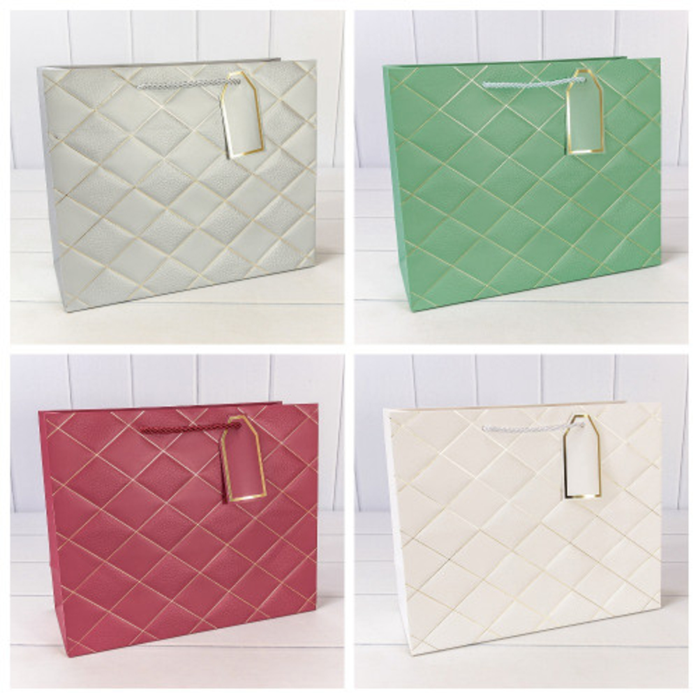 Пакет подарочный 32х26х13см "Ромбы" с тиснением (Микс)