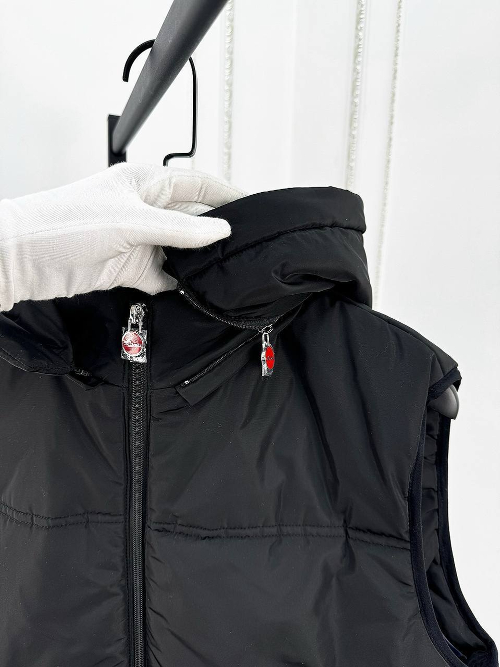Безрукавка Kiton