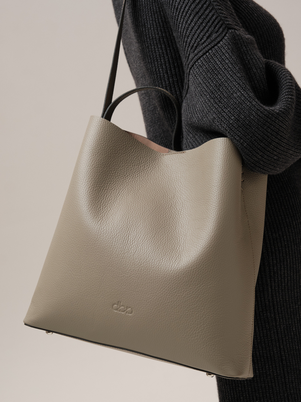 Кожаная сумка шоппер DBR 30948 серо-коричневый