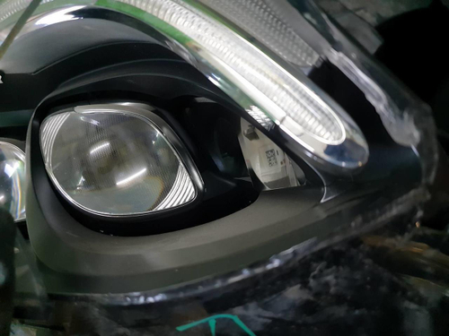 Битая Фара правая Mercedes GLC x253 (2015-2019) LED