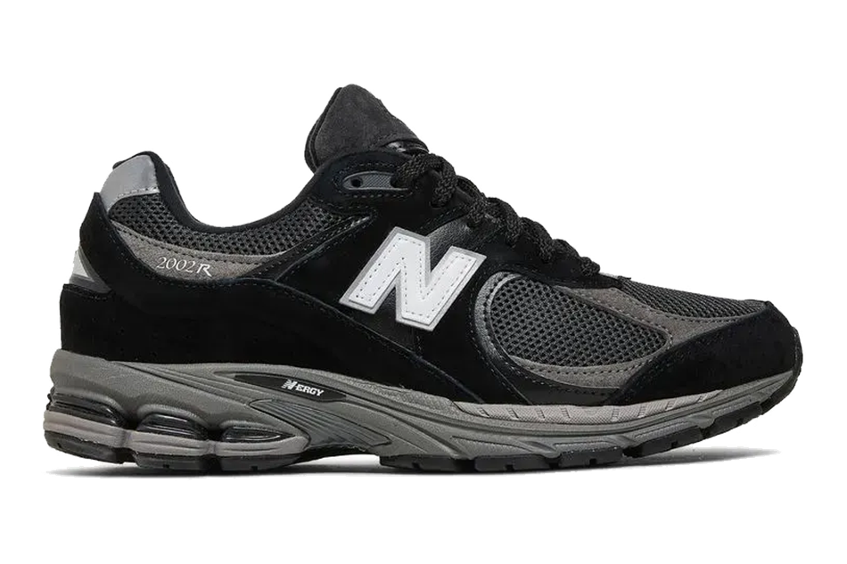 New Balance 2002R "Black/Dark Grey/White"