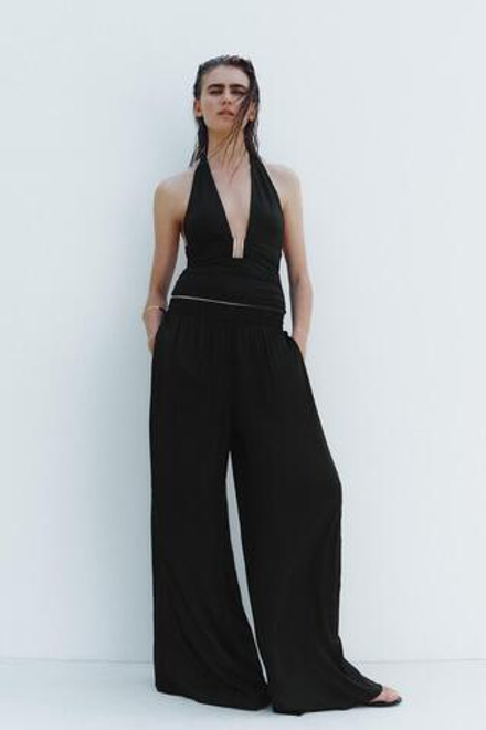 ZARA ТОП С ДРАПИРОВКОЙ И ГОРЛОВИНОЙ ХАЛТЕР, ЧЕРНЫЙ