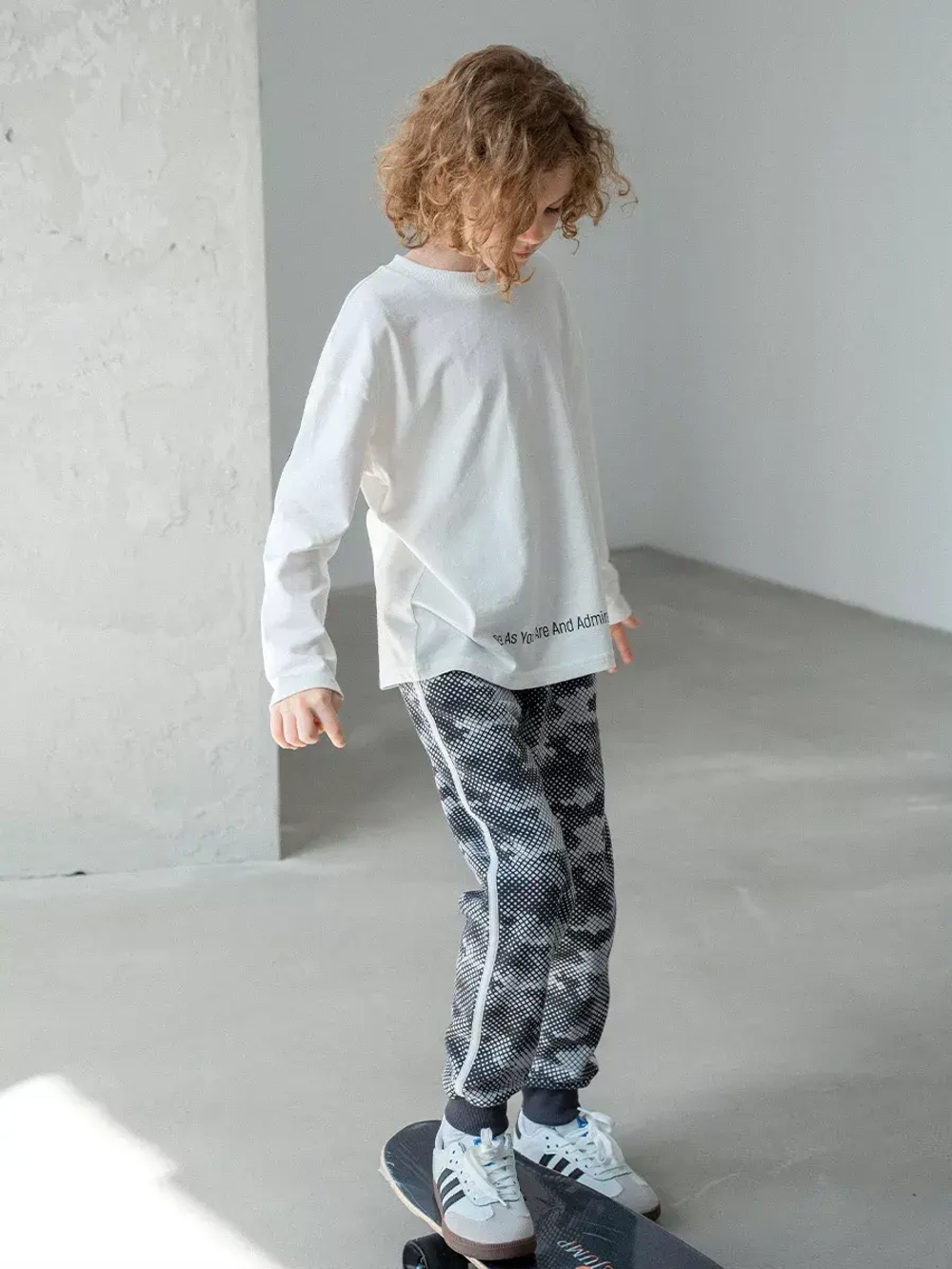 Лонгслив для мальчика школьный