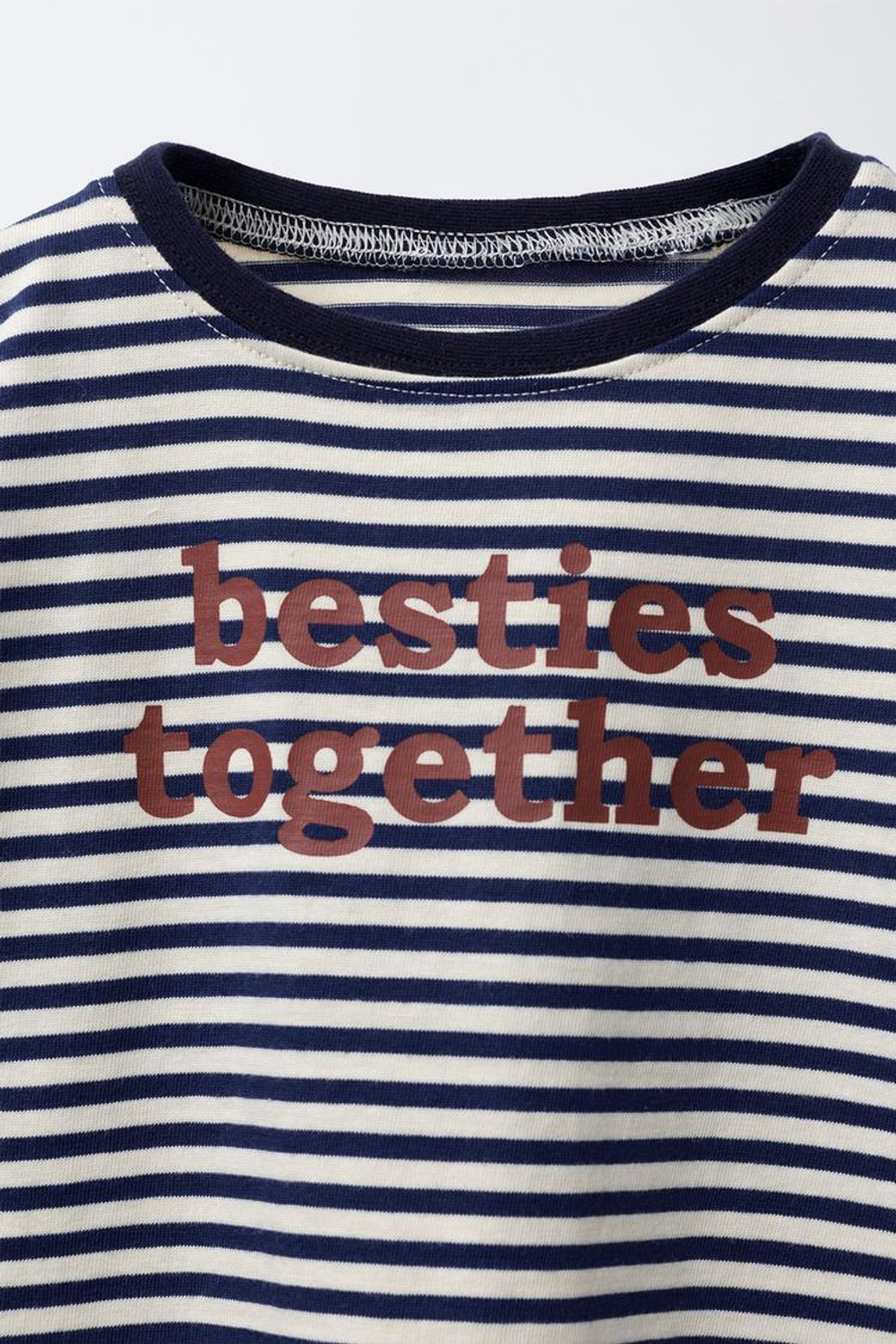 ZARA ФУТБОЛКА В ПОЛОСКУ С ТЕКСТОМ, СИНИЙ/БЕЛЫЙ