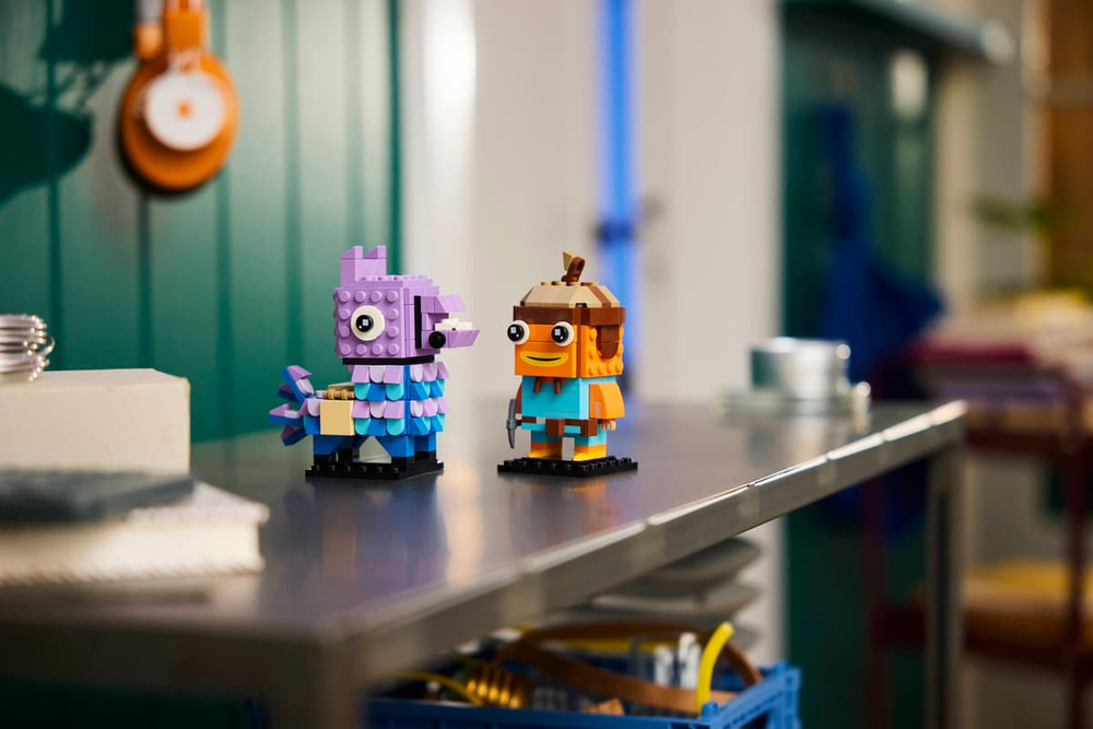 Конструктор LEGO Fortnite 40881 Supply Llama & Fishstick Figures