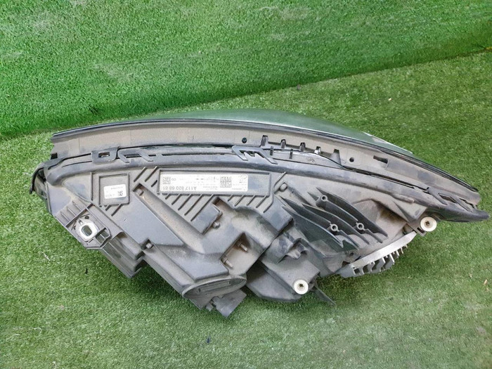 Фара правая Mercedes CLA C117 (2016-2019) LED