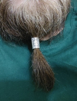 Бусина (1 шт.) для бороды, дредов, косичек "Валькнут" (15х11мм) металлическая. Внутренний диаметр 7.5мм.