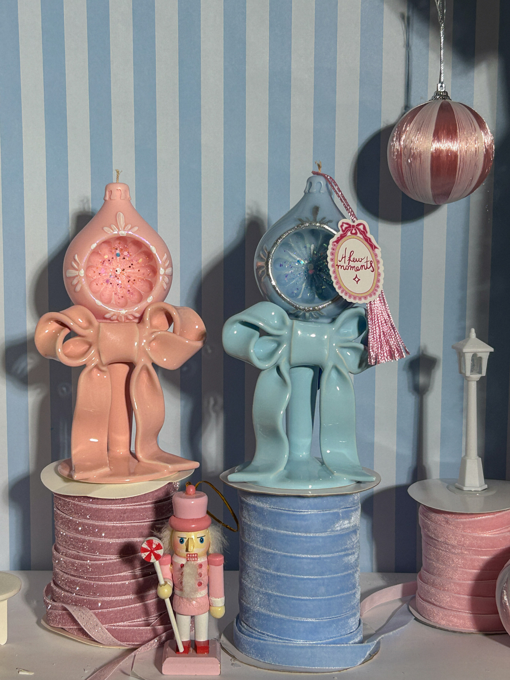 Новогодняя свеча шар "Коробочка из детства"