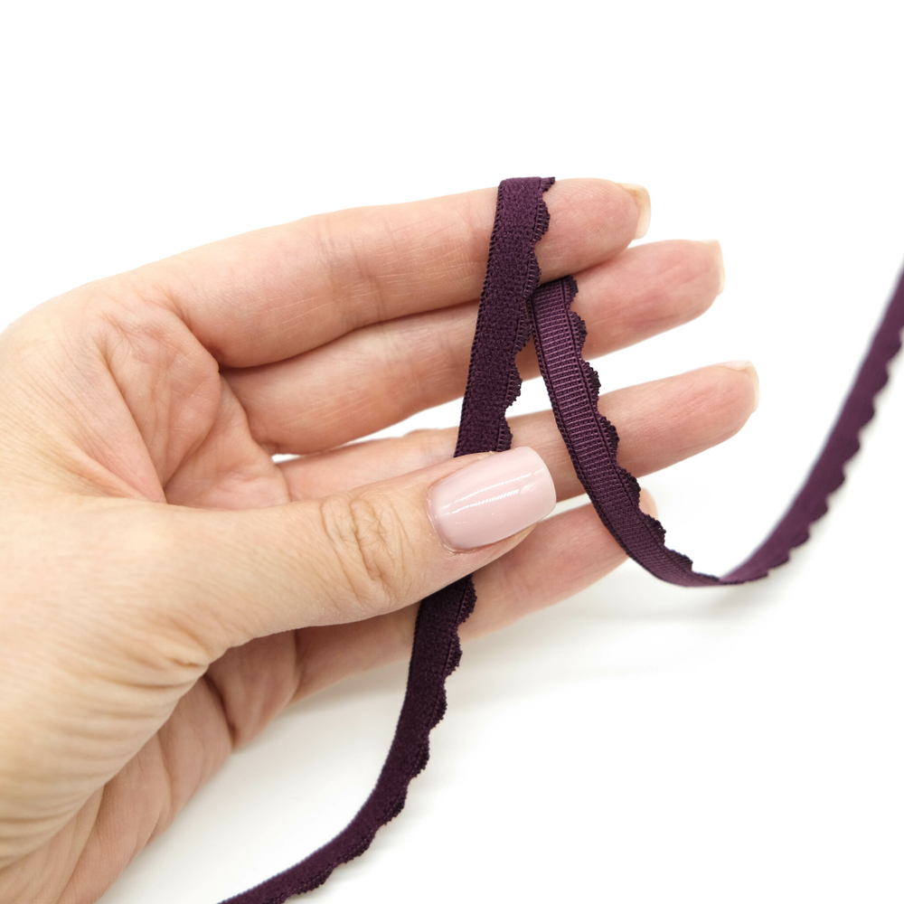 Резинка отделочная с фестончатым краем СЛИВА, 8мм