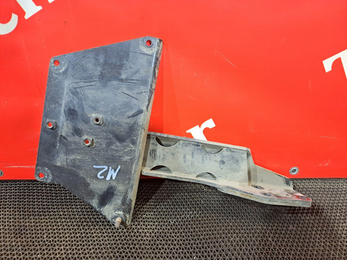 Кронштейн насоса AdBlue