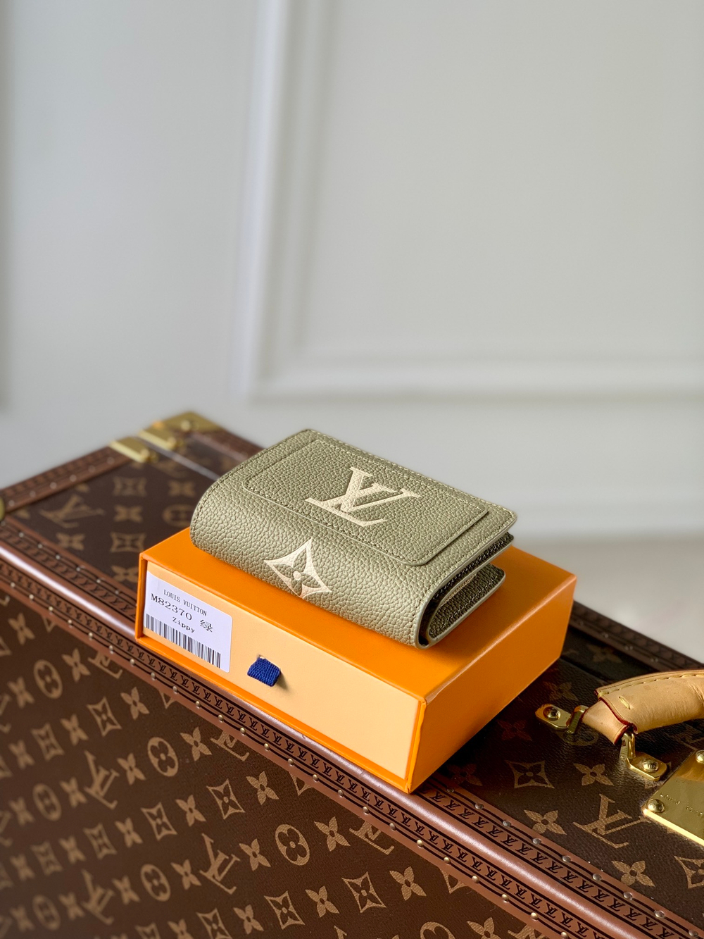 Louis Vuitton Clea Wallet