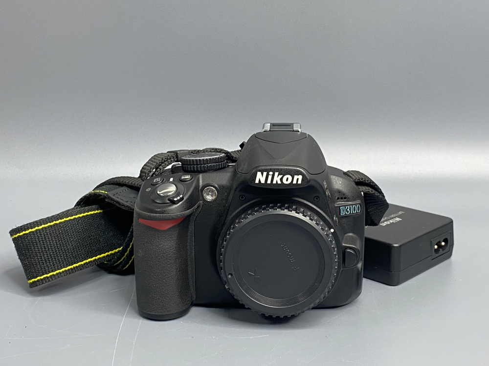 Nikon D3100 3.500 кадров