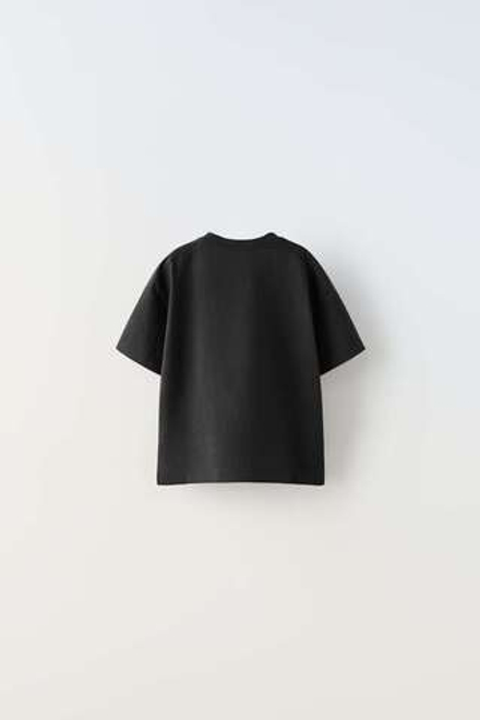 ZARA ФУТБОЛКА С НАШИВКОЙ, ЧЕРНЫЙ
