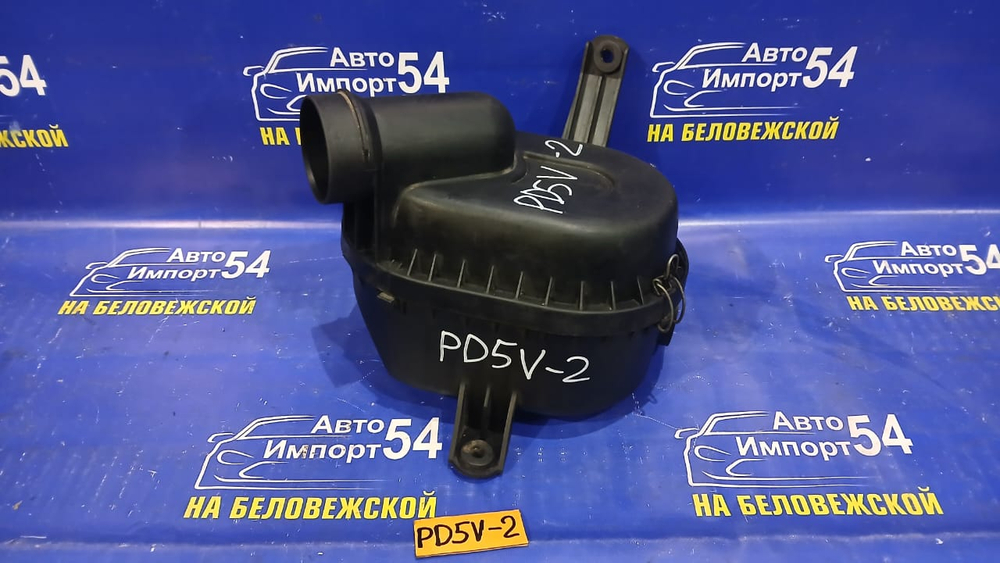 Корпус воздушного фильтра MITSUBISHI DELICA 1998