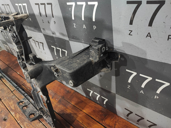 Панель передняя Kia Sportage 3 (SL) 10-16 Б/У Оригинал 641013U000