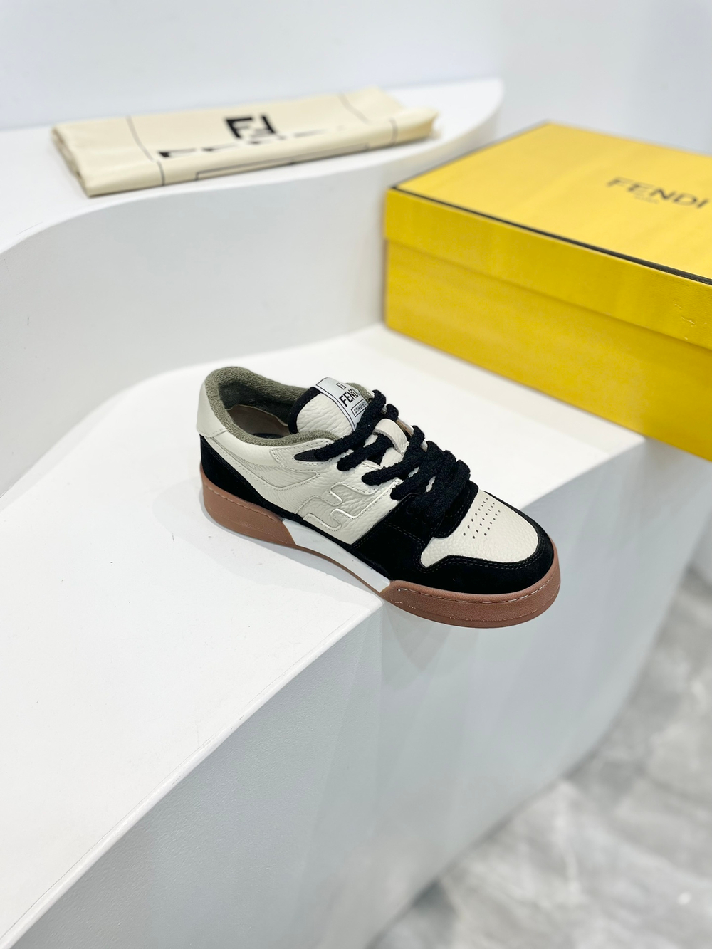 Fendi Sneakers