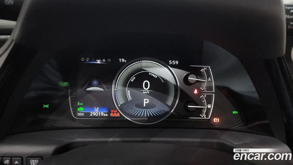 Lexus ES300h 7 Generation Executive (03.2022)
