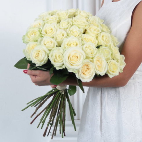 Купить Букет 35 белых роз Avalanche