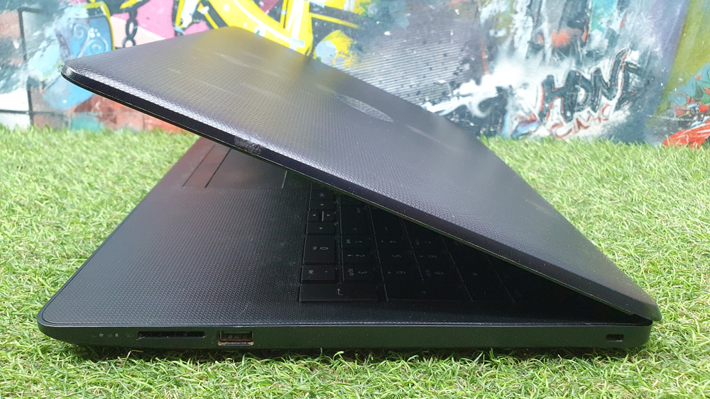 Ноутбук HP A6-9/4Gb/SSD 256Gb