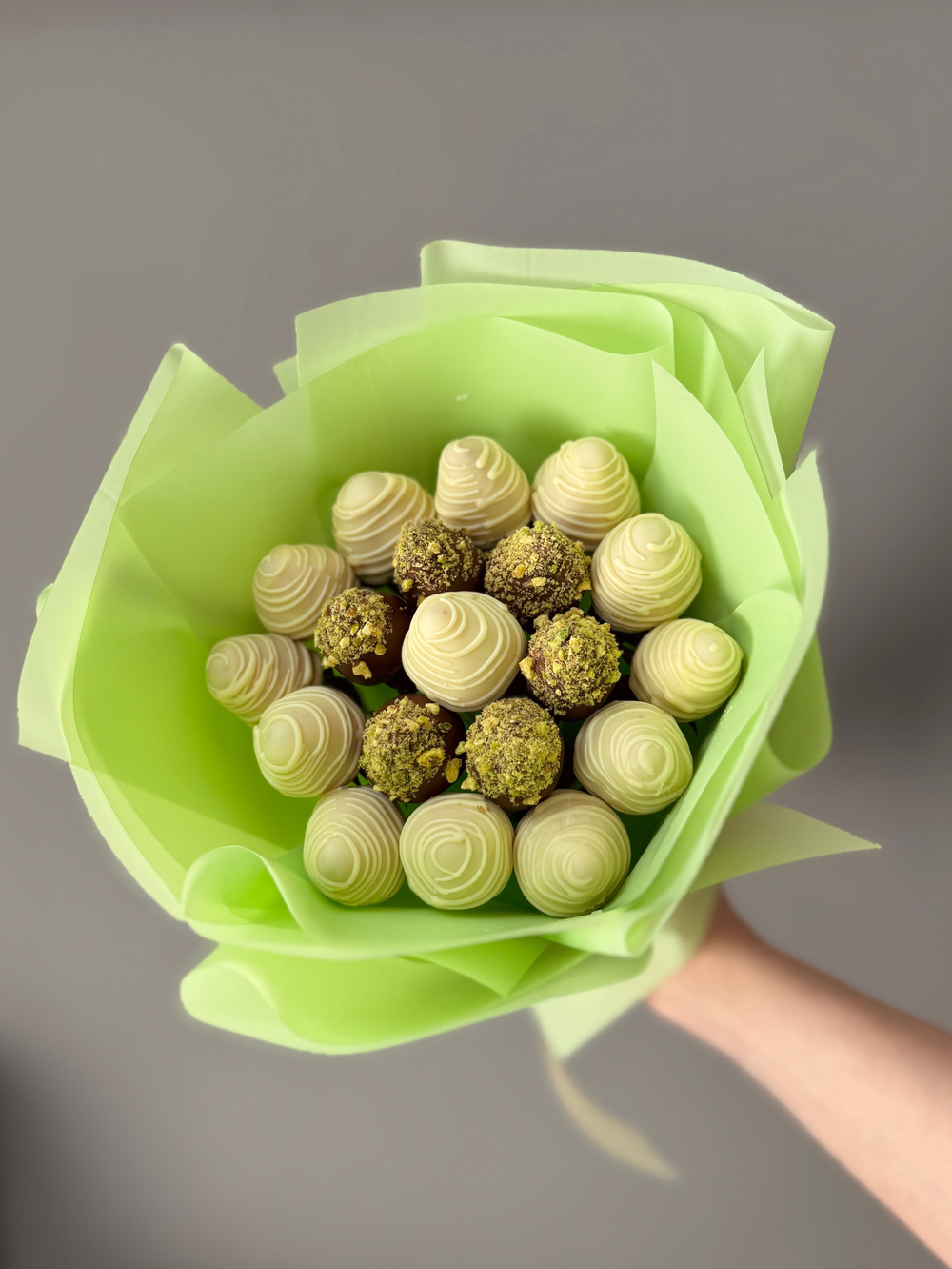 Букет из клубники в шоколаде «Фисташка»