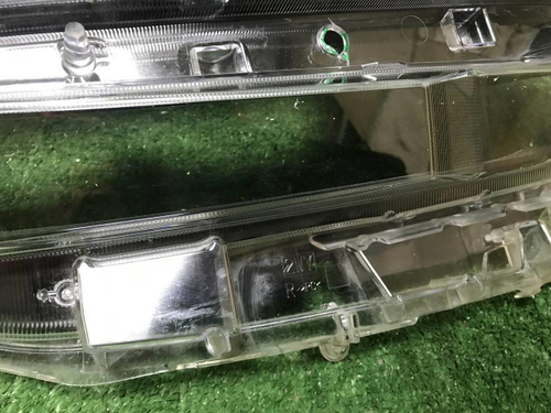 Стекло фары правое Toyota Alphard 3 (2017-2023)