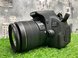 Canon 650D kit 18-55mm IS II 2.600 кадров