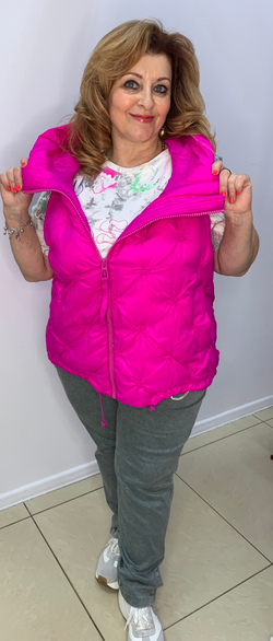 Стеганный жилет с ассиметричной молнией