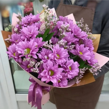 Букет из 5 кустовых хризантем сорта "BALLERINAS" с лимониумом