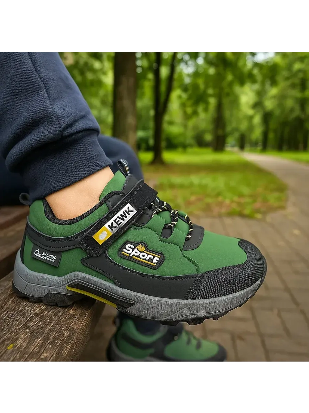 Кроссовки для мальчика на весну лето.