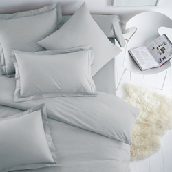 Простыня на резинке 200x200 Сaleffi Raso Tinta Unito с бордюром сатин серая Италия