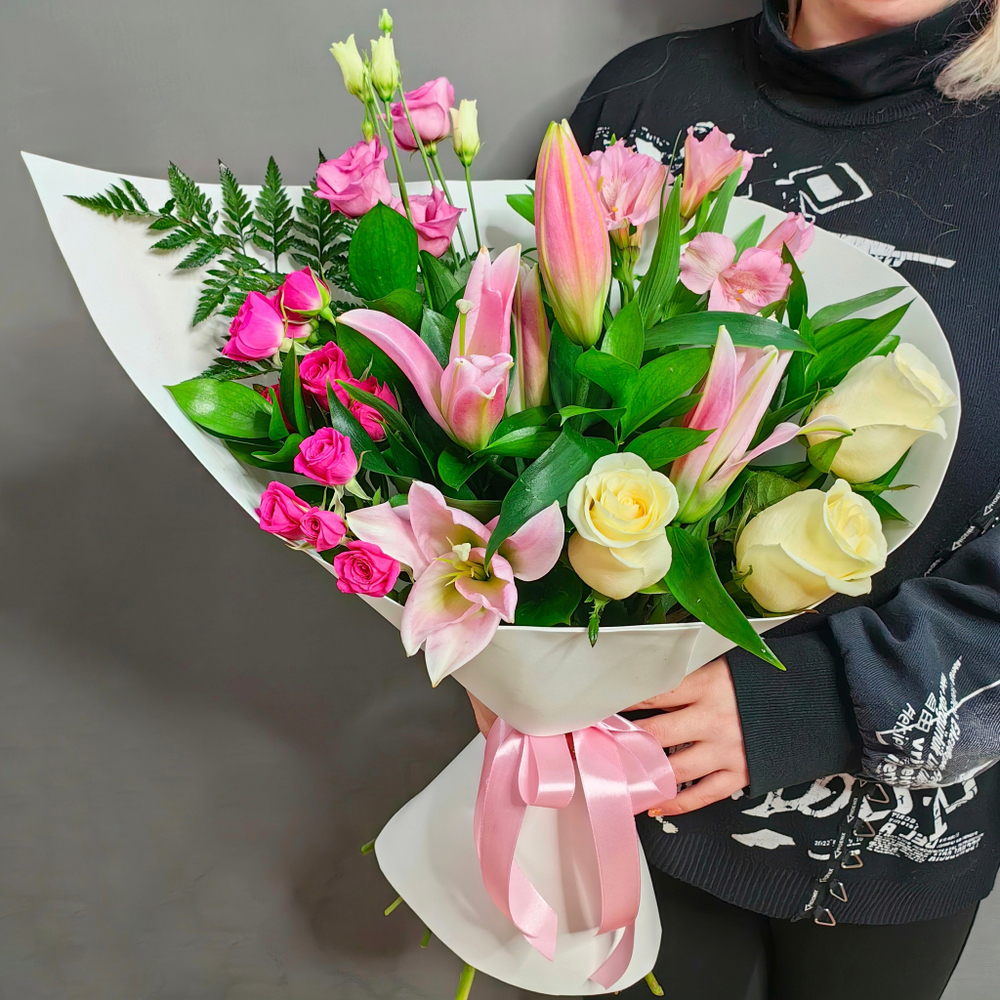 Авторский букет в розовой гамме