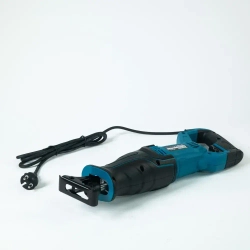 Сабельная пила Makita - надежный инструмент для точного распила различных материалов