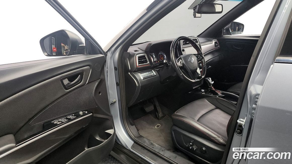 KG Mobility (Ssangyong) Very New Tivoli Дизель 1.6 2WD (09.2020)