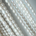 Жемчуг культивированный овальный A Grade, белый, 5*6-6,5мм