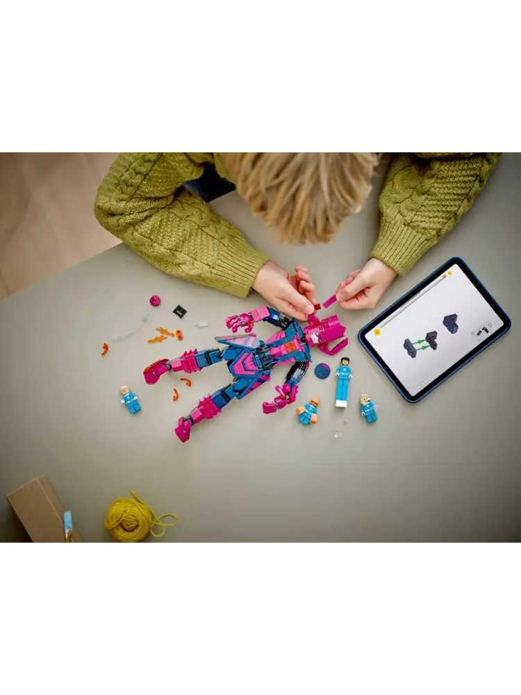 Конструктор Marvel 76316 Фантастическая четвёрка и Галактус