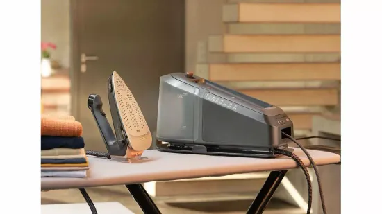 Парогенератор Braun CareStyle 7 Pro IS 7286 BK черный