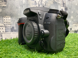 Nikon D7000 (7000 кадров)
