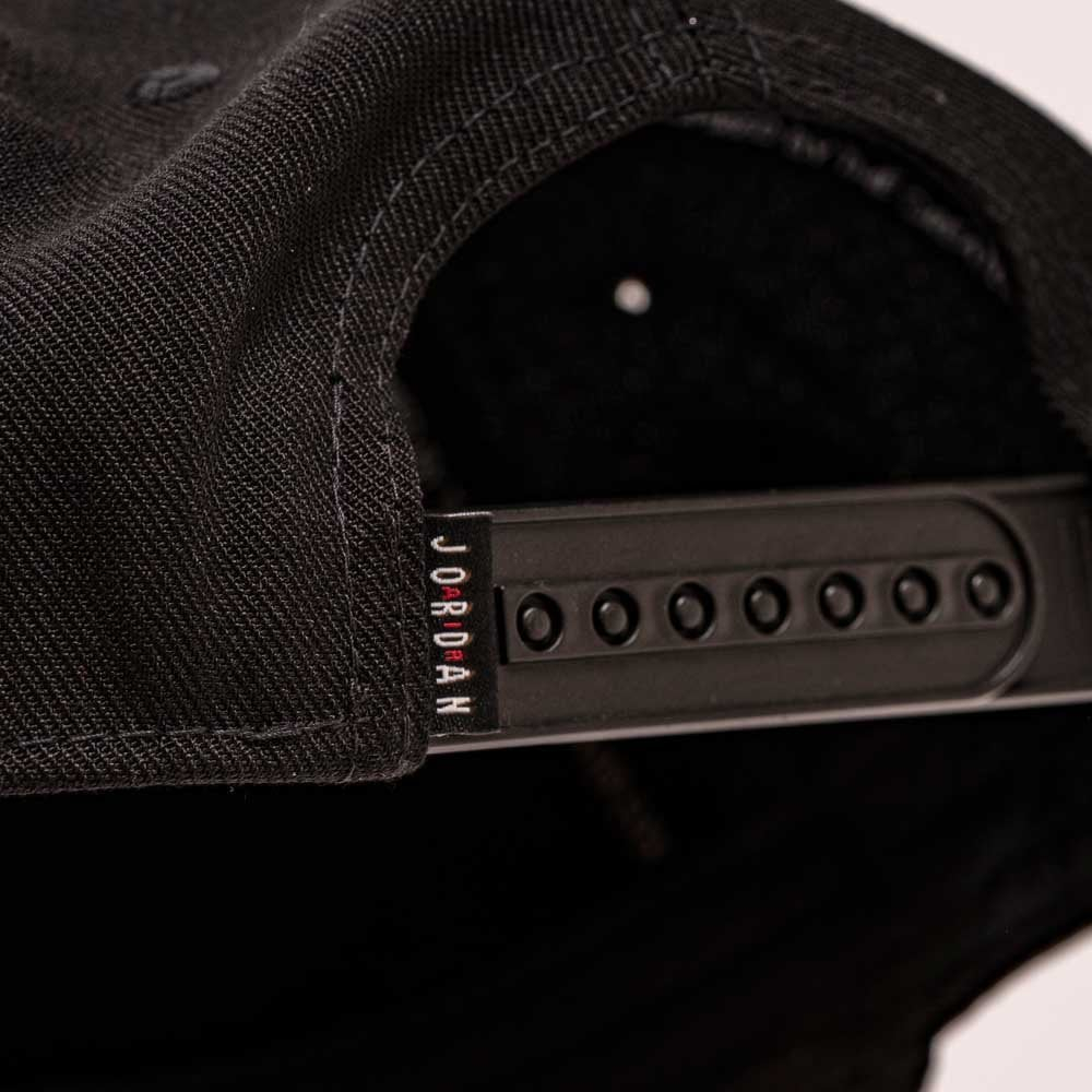 Баскетбольная кепка Air Jordan Junior Jumpman Snapback (9A0128-023)