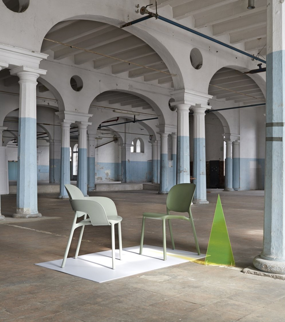 Кресло пластиковое Scab Design Hug Go Green, карамель