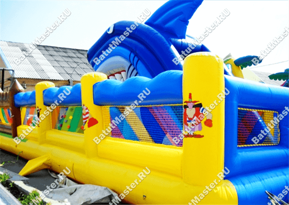 Большой надувной батут "Говорящая акула" 14*10*6 м