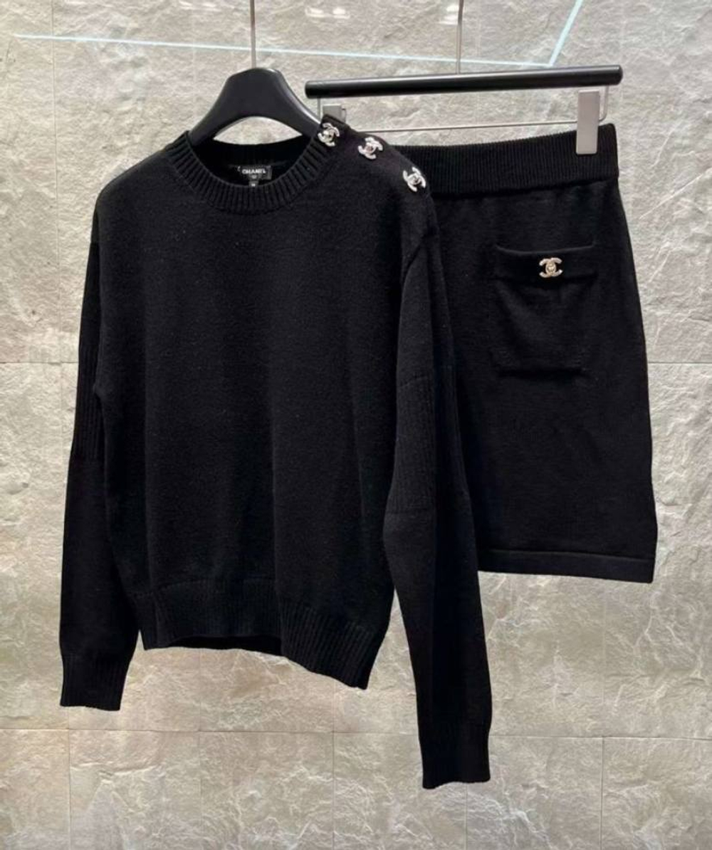Костюм CHANEL