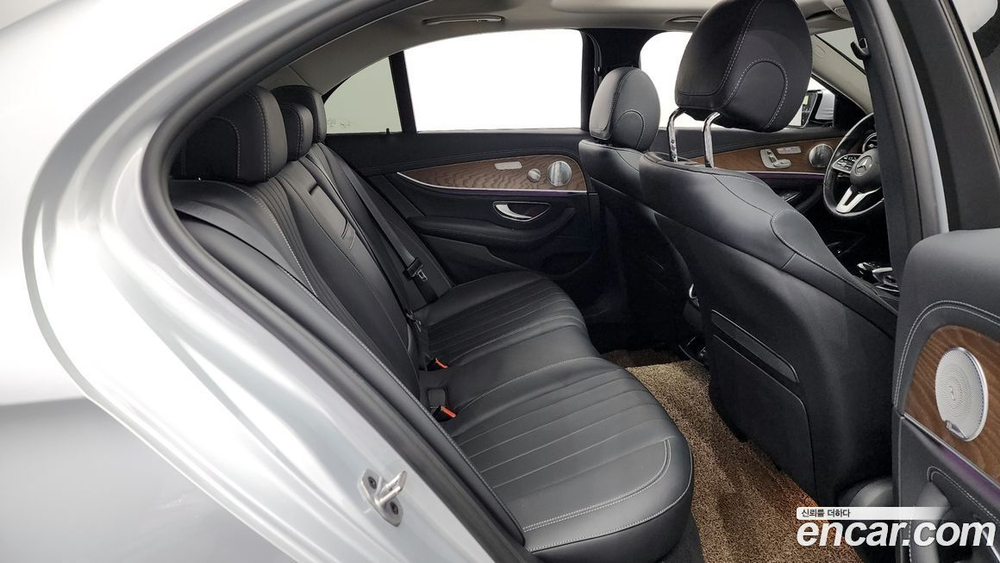 Mercedes-Benz E-Class W213 E300 4MATIC Exclusive (05.2020)